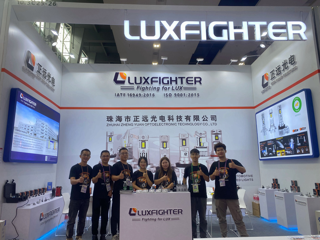 المصابيح الأمامية LUXFIGHTER LED معرض كانتون 134